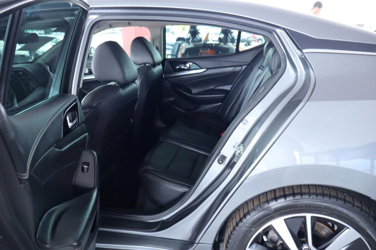 Used 2020 Nissan Maxima 3.5 SV w/ Floor Mat Group FWD image 27