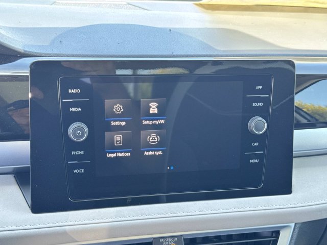 New 2026 Volkswagen Taos SE FWD image 13