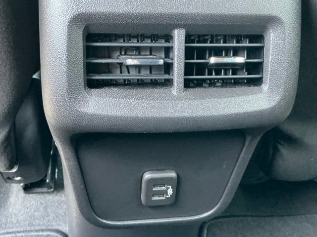 Used 2024 Chevrolet Equinox LT FWD image 19