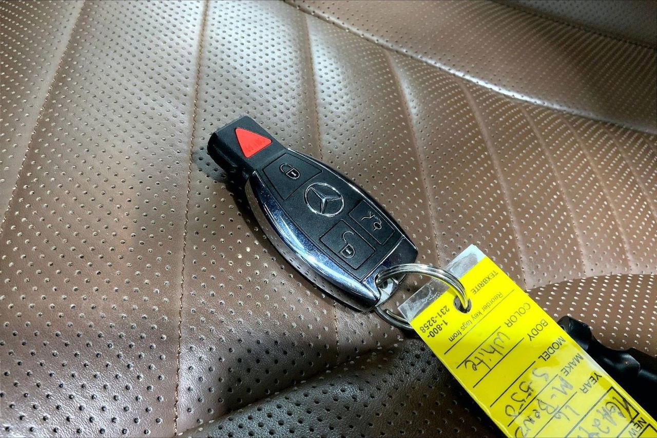 Used 2016 Mercedes-Benz S 550 Sedan image 11