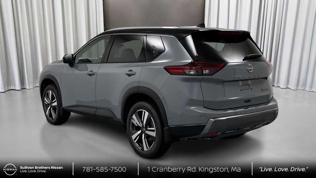 Used 2024 Nissan Rogue SL AWD/4WD image 7
