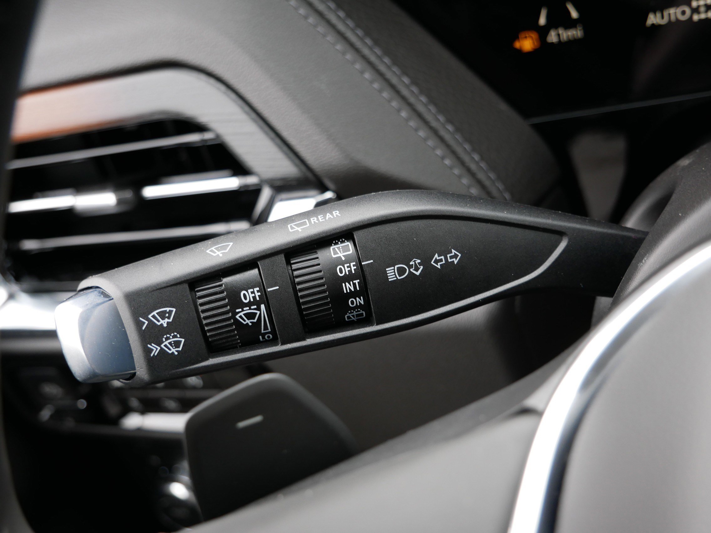 New 2026 GMC Yukon XL Denali w/ Sun & Power Step Package image 24