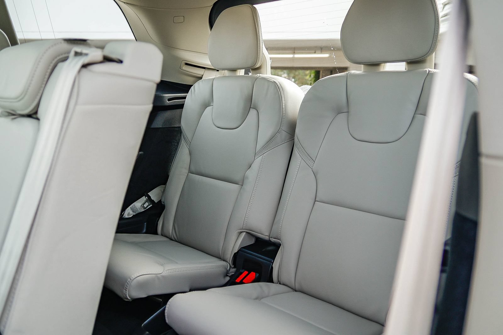 New 2026 Volvo XC90 T8 Ultra w/ Protection Package Premier AWD/4WD image 19