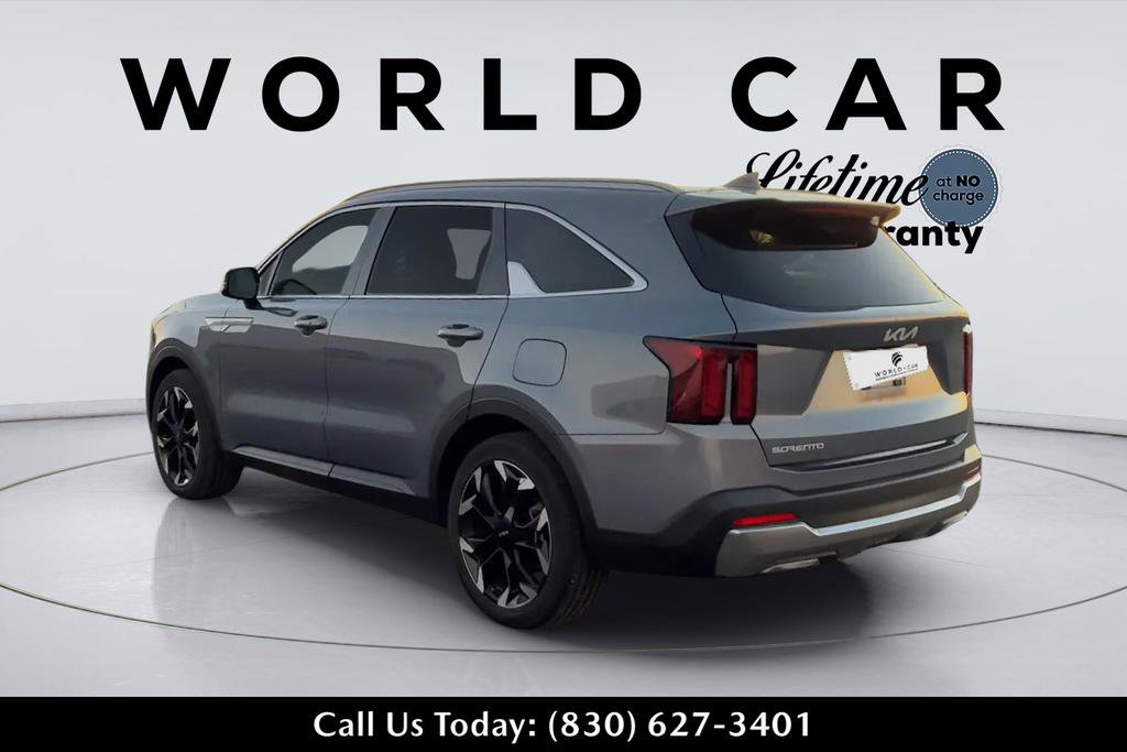 Used 2024 Kia Sorento EX w/ Panoramic Sunroof Package FWD image 10