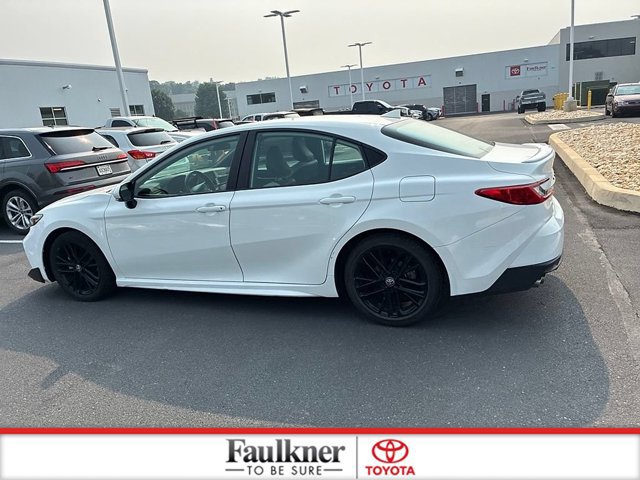 Used 2025 Toyota Camry SE FWD image 12