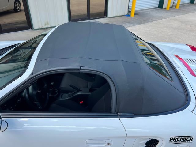 Used 2003 Toyota MR2 Spyder image 40