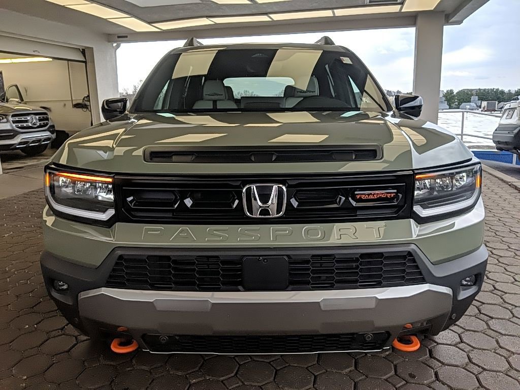 Used 2026 Honda Passport TrailSport Elite image 2