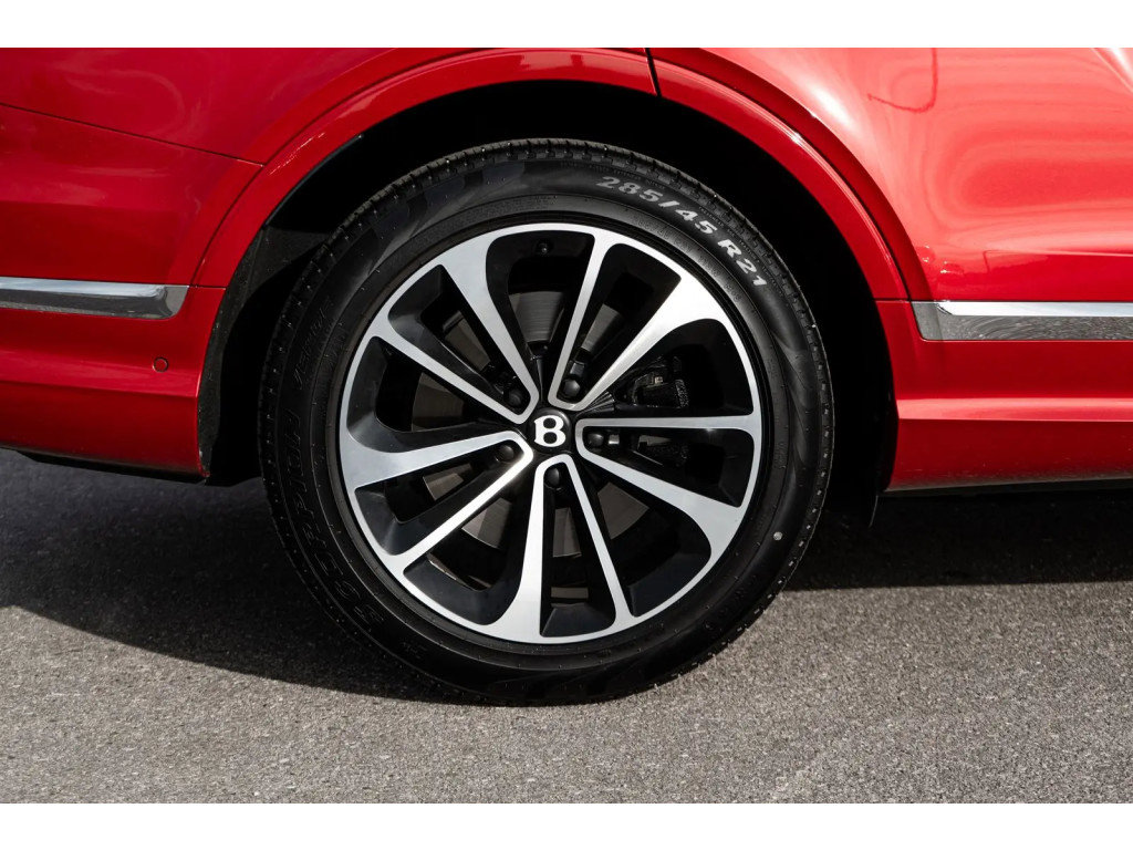 Used 2024 Bentley Bentayga Extended Wheelbase image 29