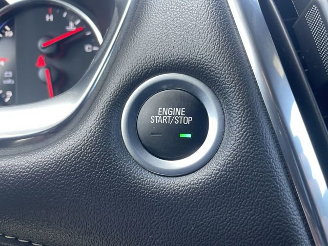 Used 2023 Chevrolet Traverse Premier FWD image 17