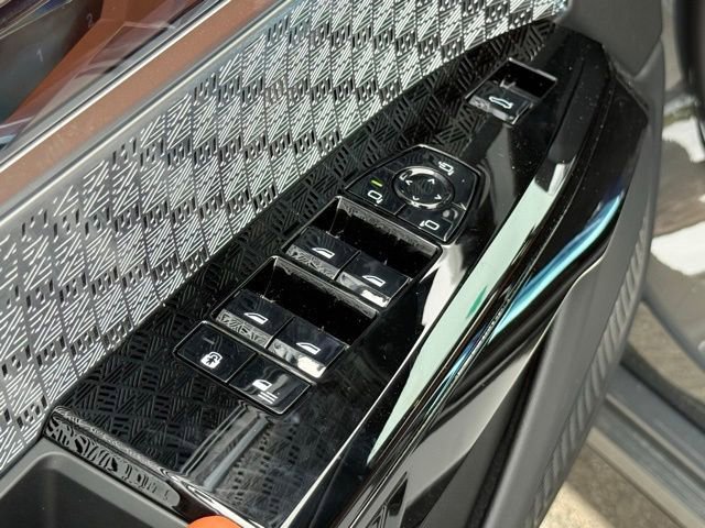 New 2026 BMW i7 xDrive60 w/ Executive Package AWD/4WD image 16
