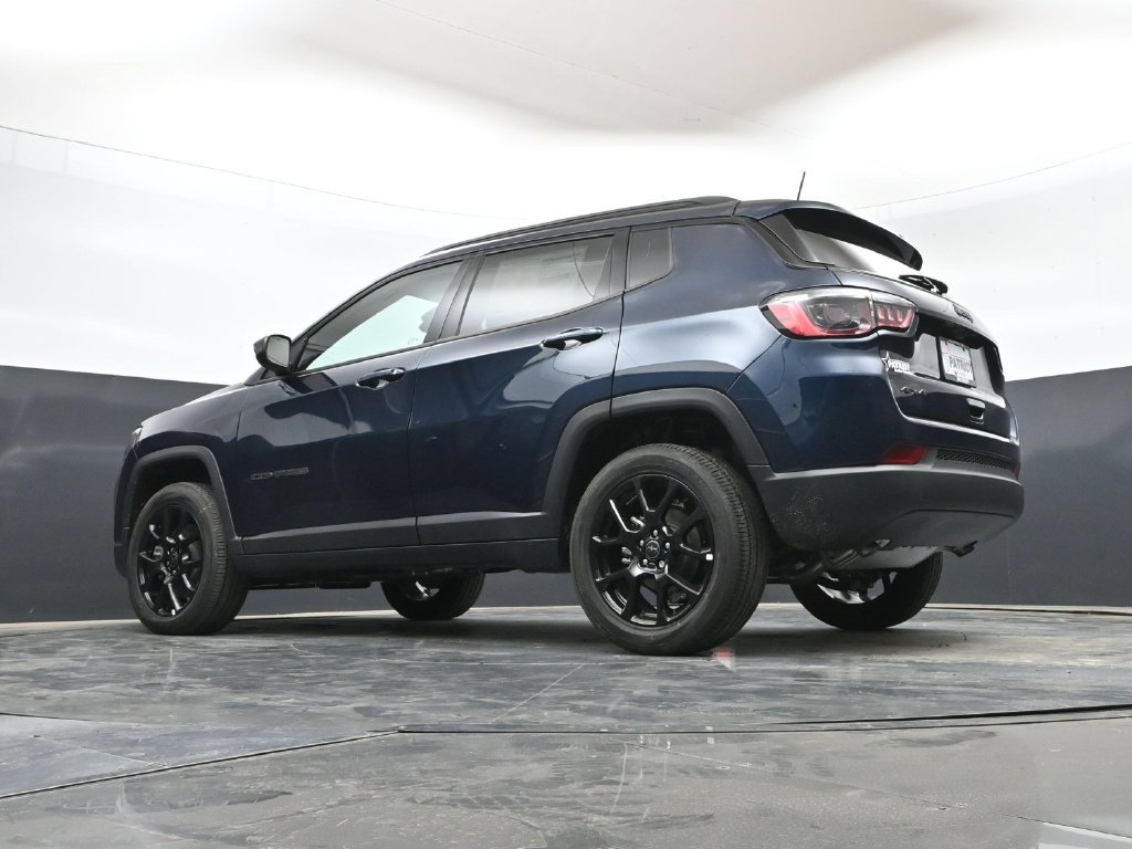 New 2026 Jeep Compass Latitude AWD/4WD image 40