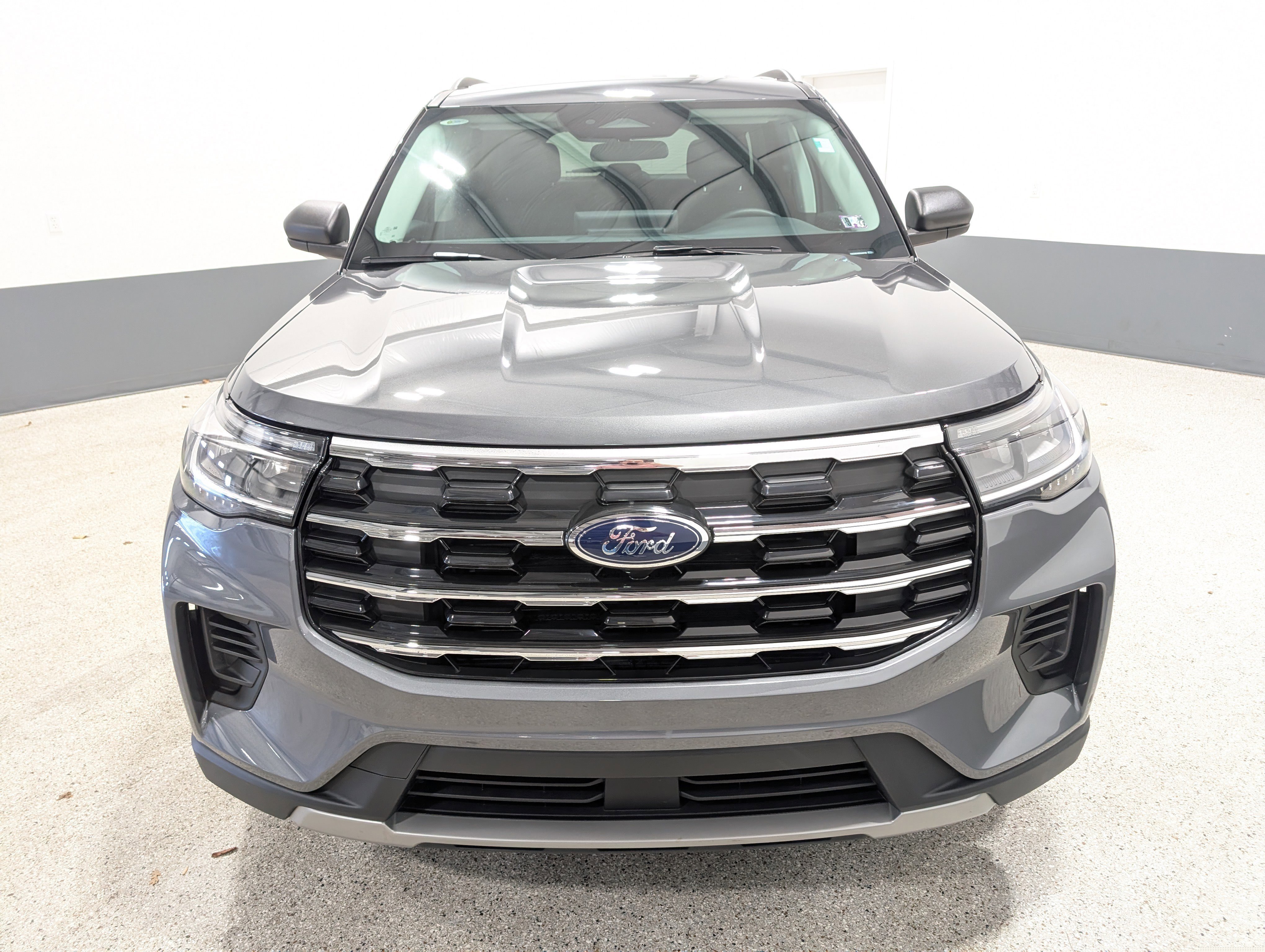 Used 2025 Ford Explorer Active image 8
