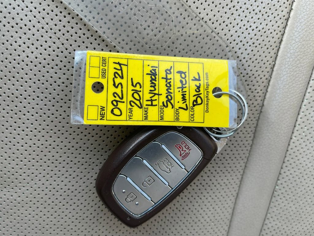 Used 2015 Hyundai Sonata Limited w/ Option Group 05 image 31
