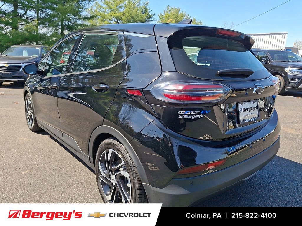 Used 2022 Chevrolet Bolt LT w/ Infotainment Package image 8