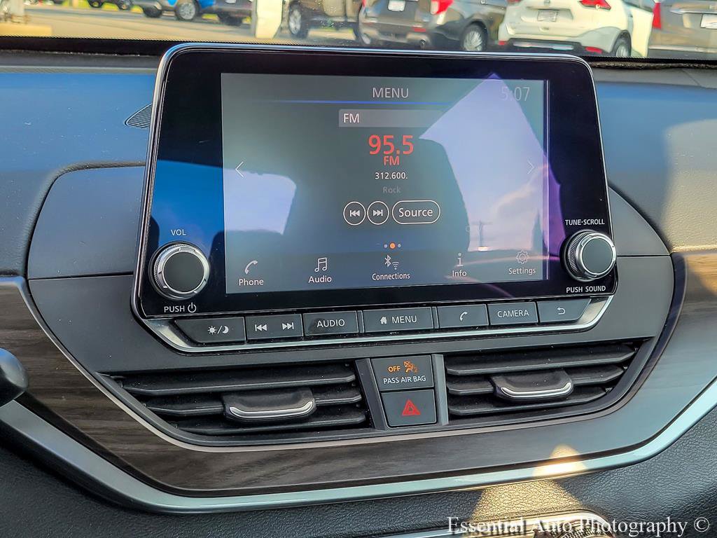 Used 2024 Nissan Altima 2.5 SV FWD image 21