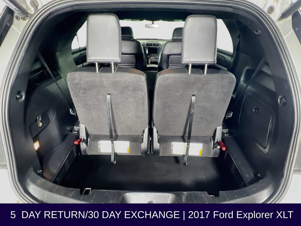 Used 2017 Ford Explorer XLT w/ Equipment Group 202A AWD/4WD image 30