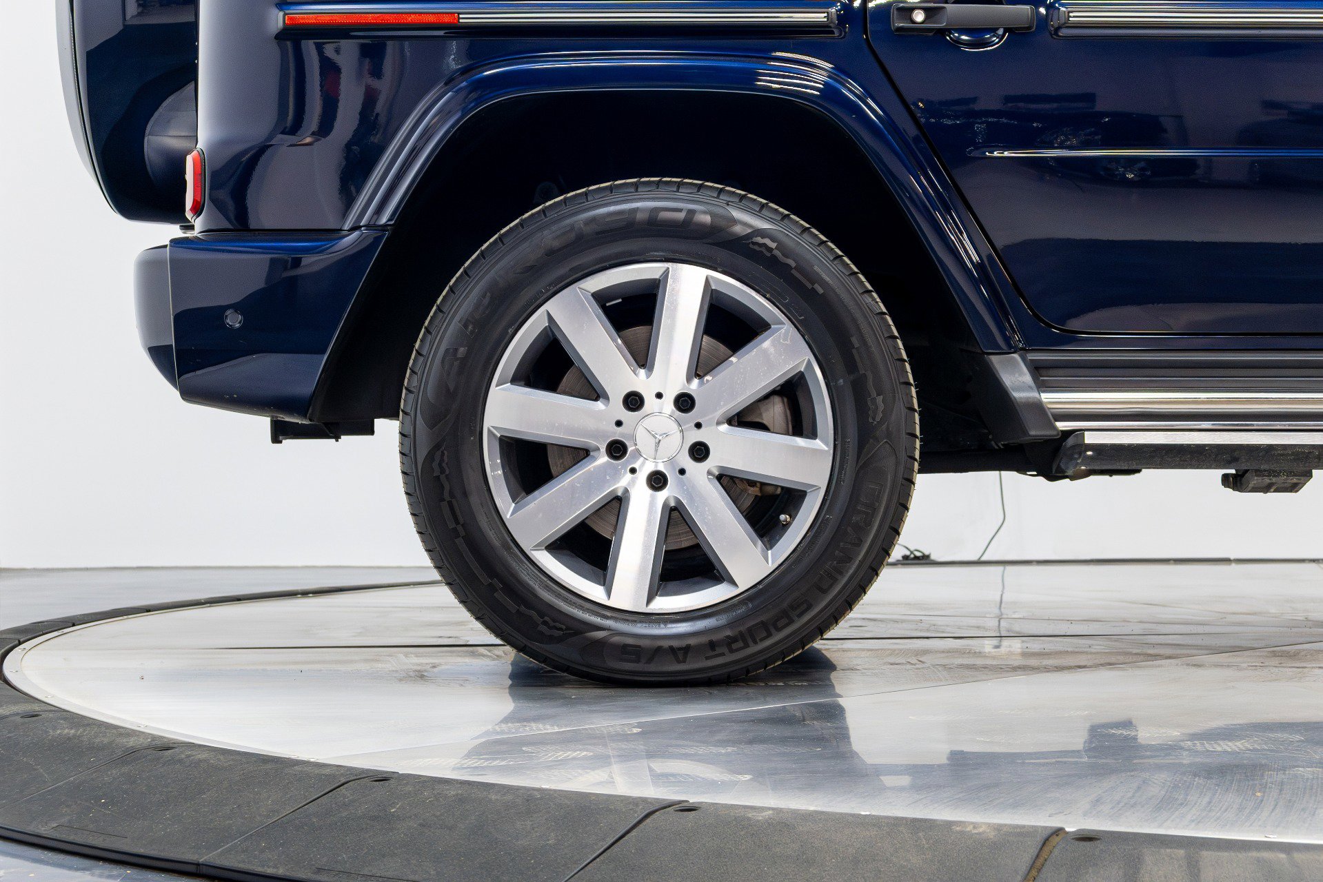 Used 2020 Mercedes-Benz G 550 image 17