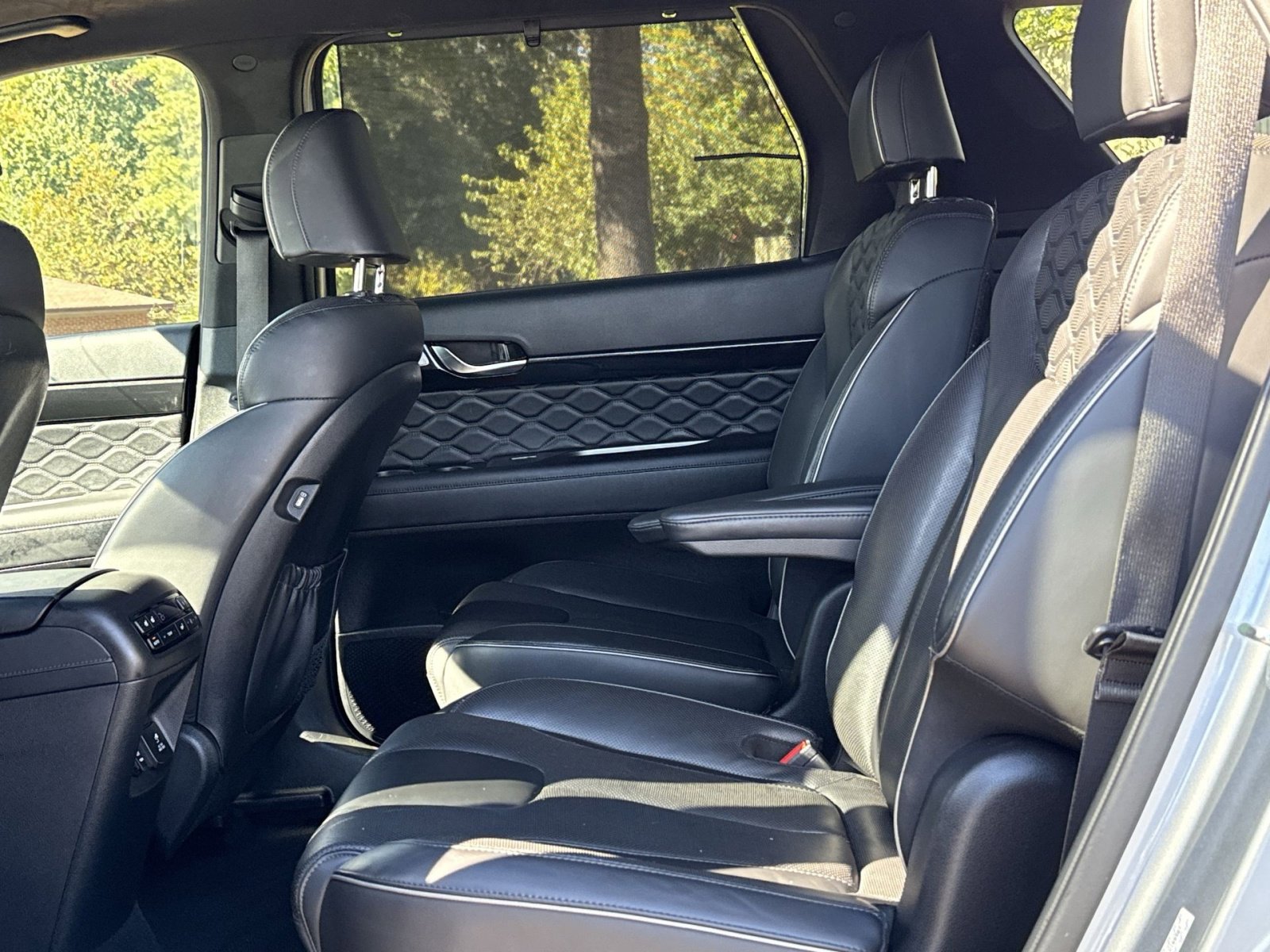 Used 2020 Hyundai Palisade Limited image 24