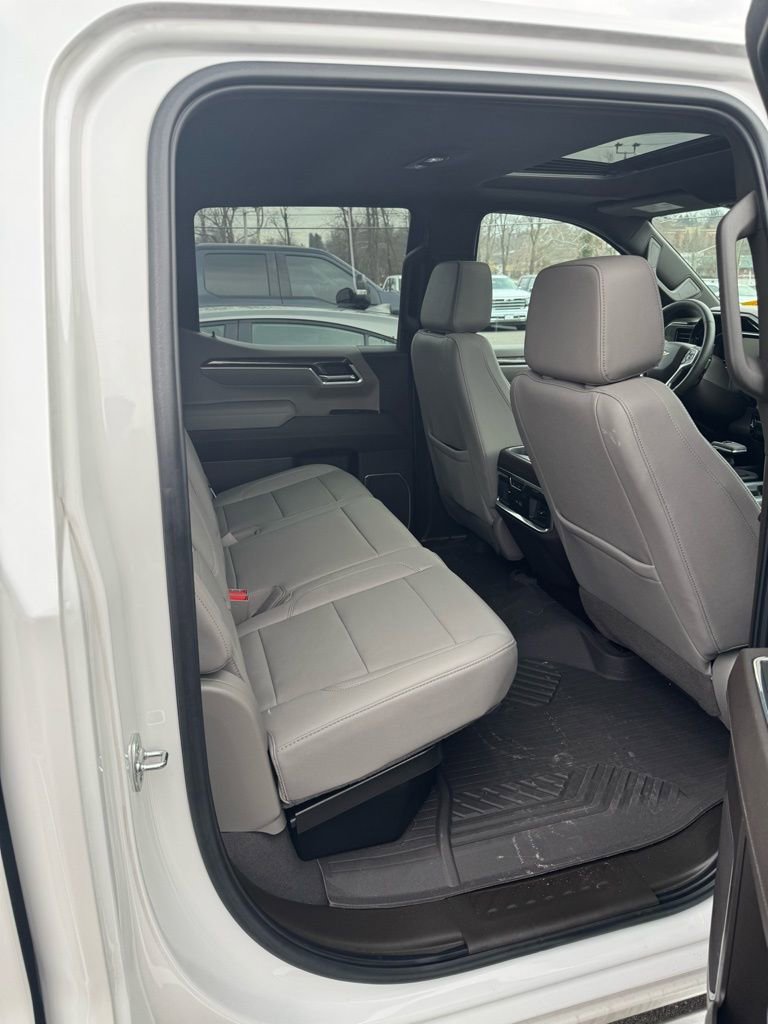 Used 2025 Chevrolet Silverado 1500 LTZ w/ LTZ Premium Package image 18