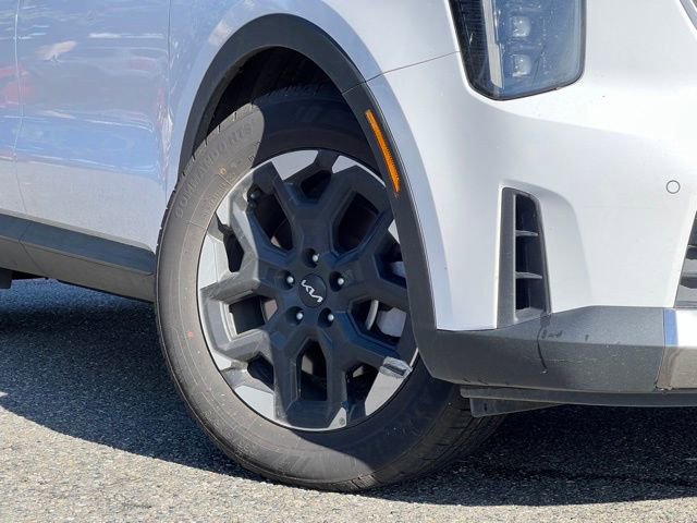 Certified 2024 Kia Sorento S image 2