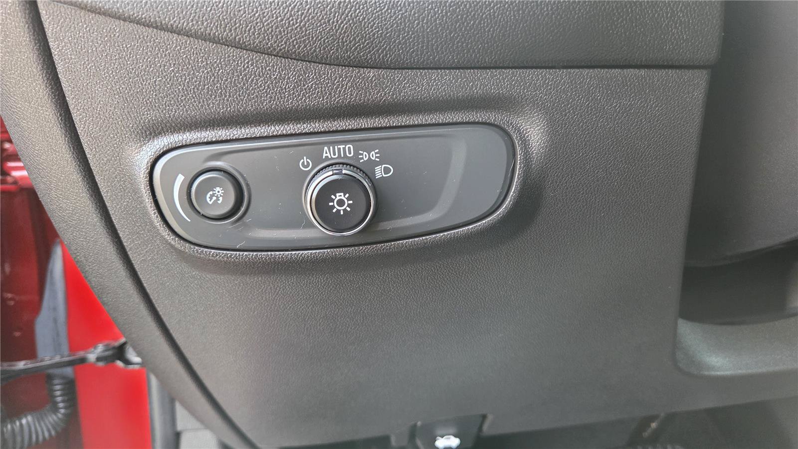 Used 2023 Chevrolet Equinox LT FWD image 18