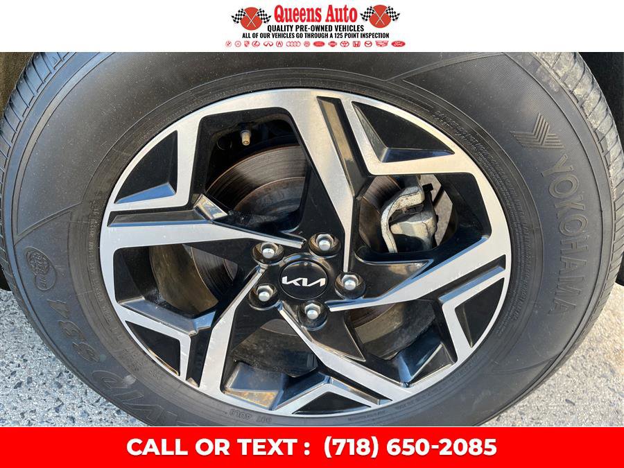 Used 2023 Kia Sportage LX image 29