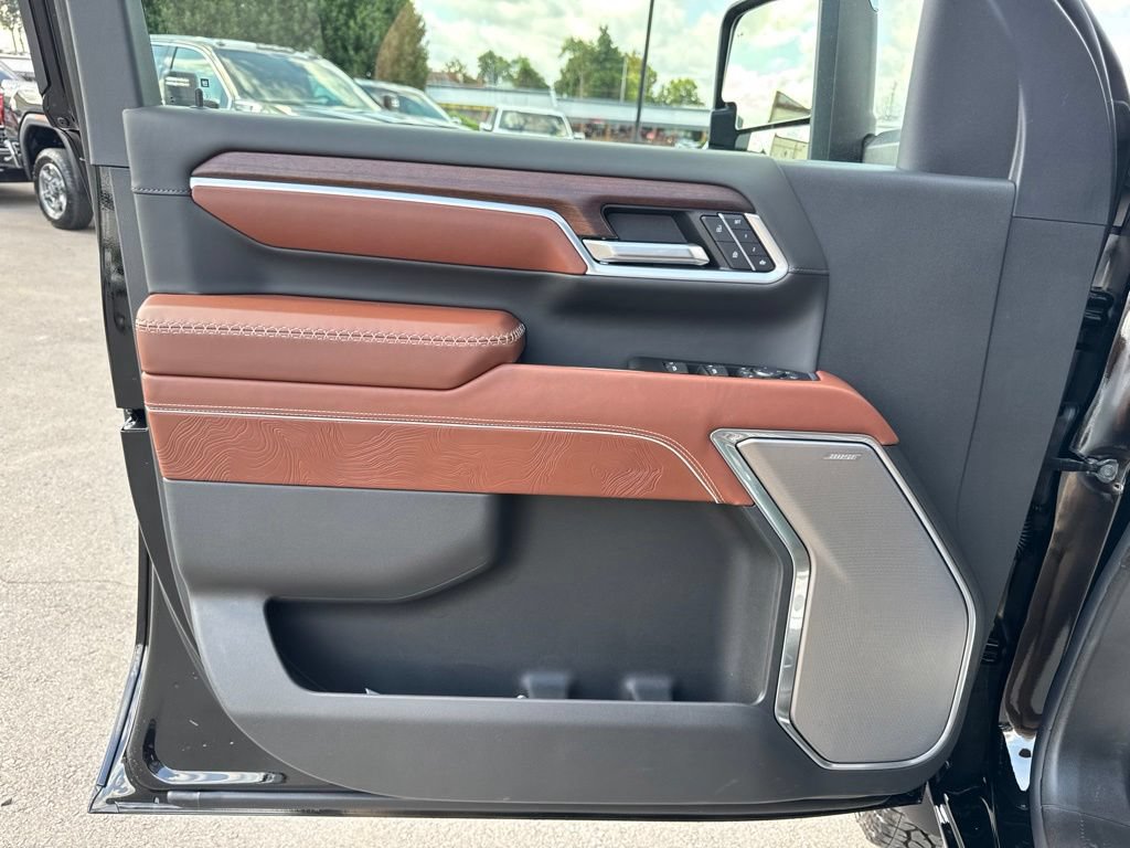 New 2026 GMC Sierra 2500 Denali Ultimate AWD/4WD image 11