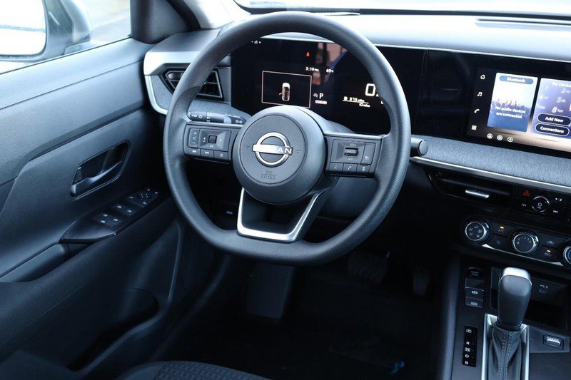 New 2026 Nissan Kicks S image 22