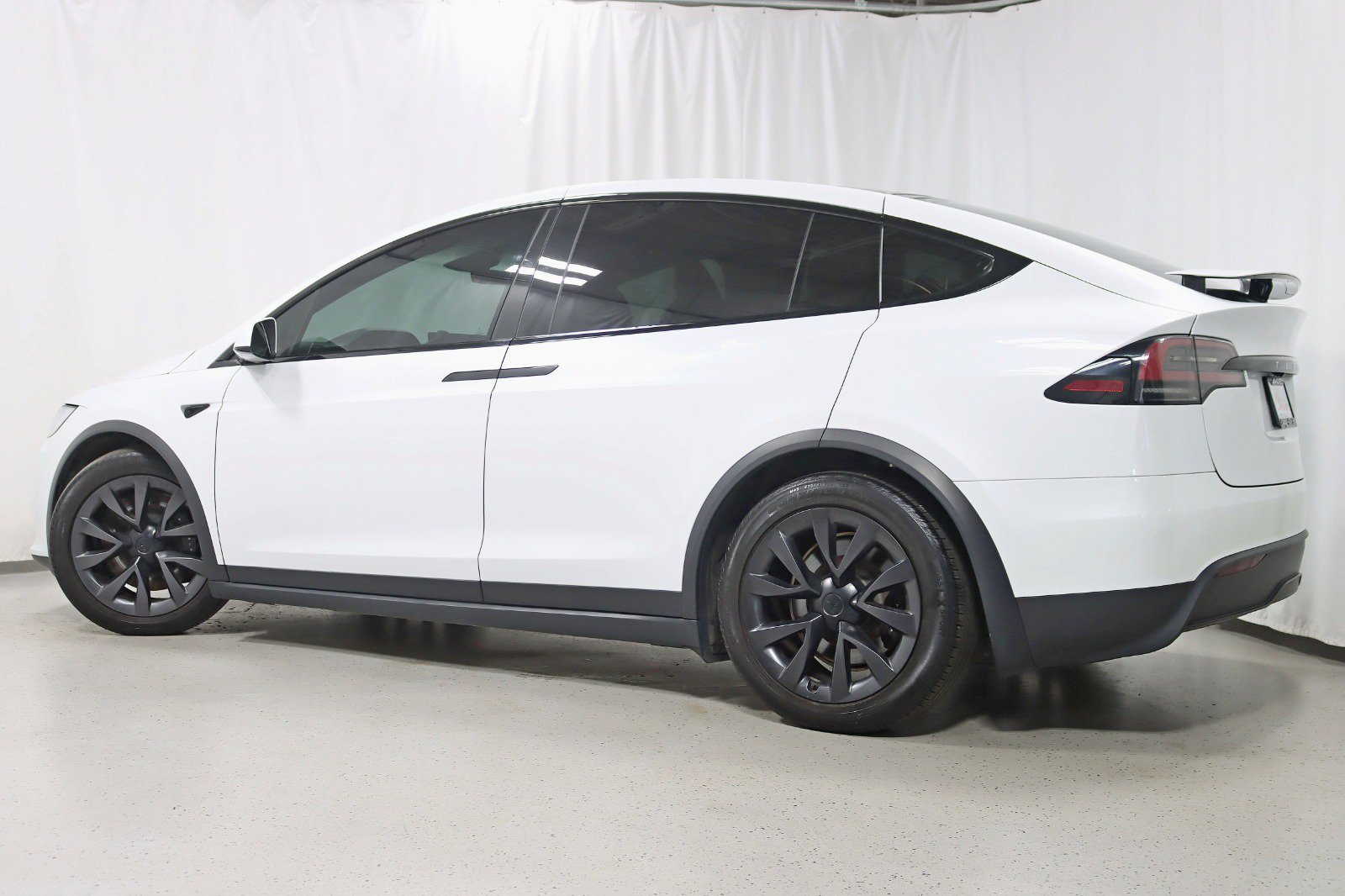Used 2023 Tesla Model X AWD/4WD image 10
