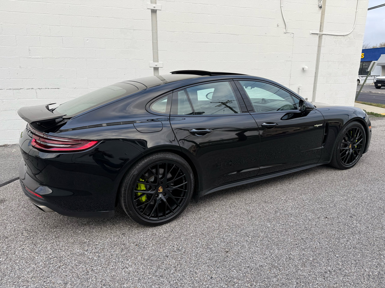 Used 2019 Porsche Panamera 4 image 9