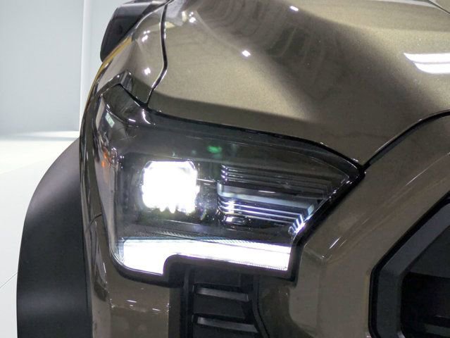 Used 2025 Toyota Tacoma 4x4 Double Cab Hybrid image 9