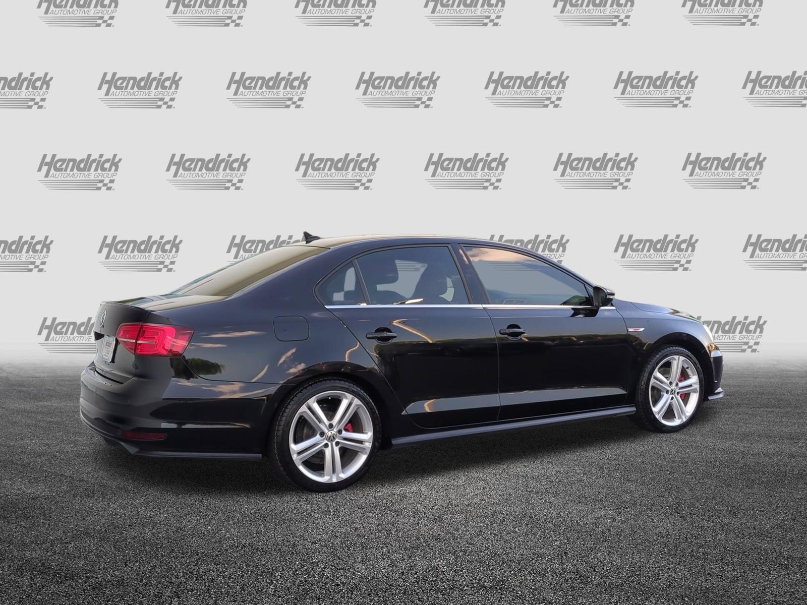 Used 2017 Volkswagen Jetta GLI FWD image 9