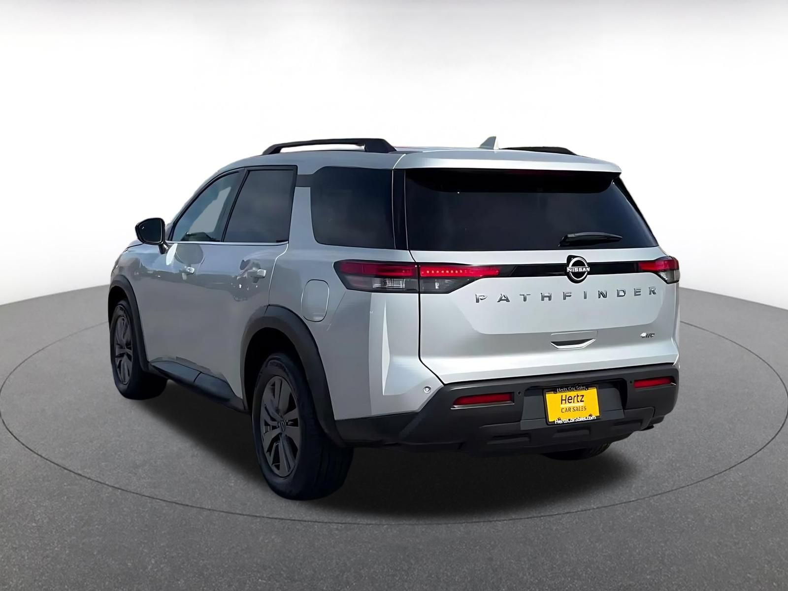 Used 2025 Nissan Pathfinder SV AWD/4WD image 9