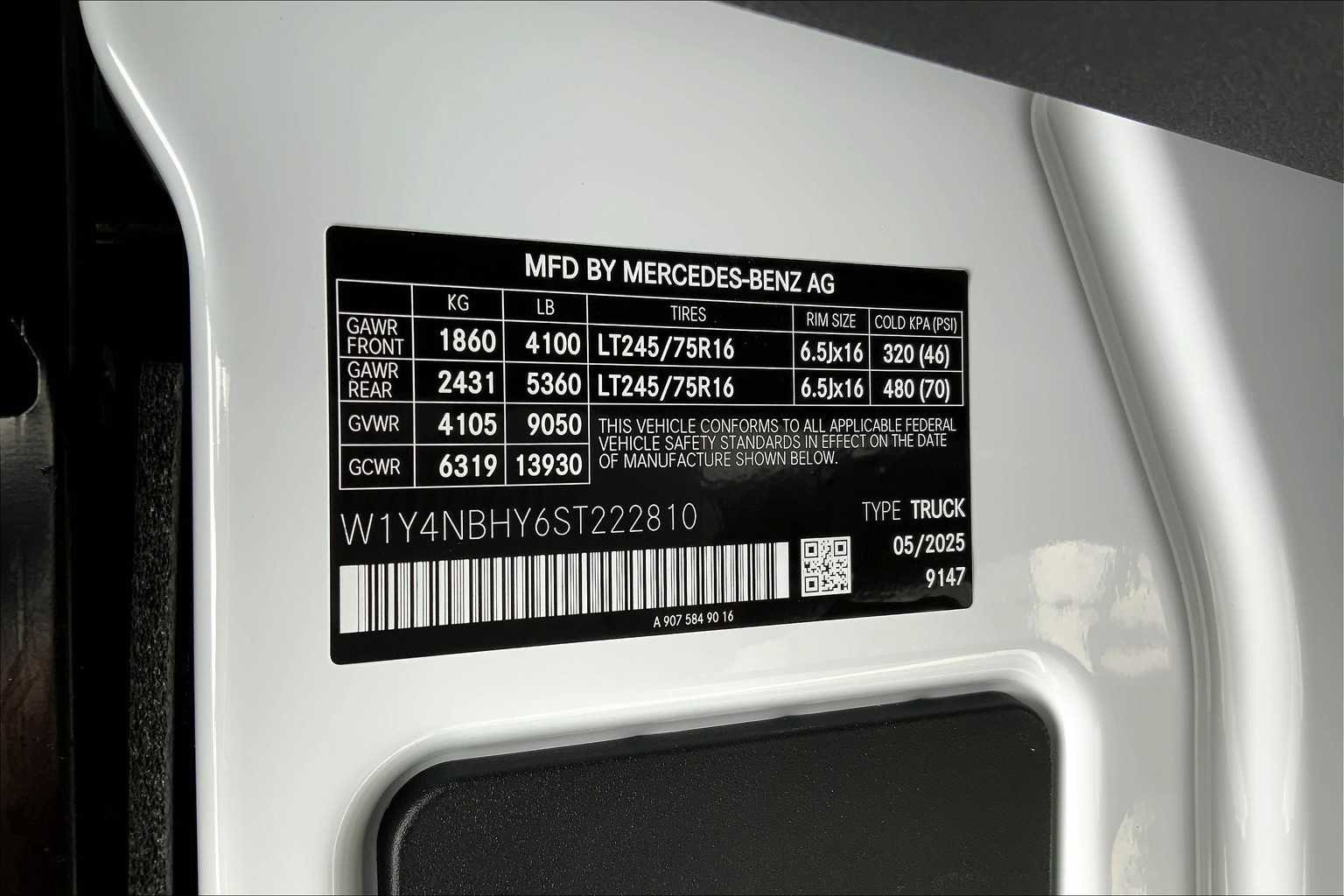Used 2025 Mercedes-Benz Sprinter 2500 image 26