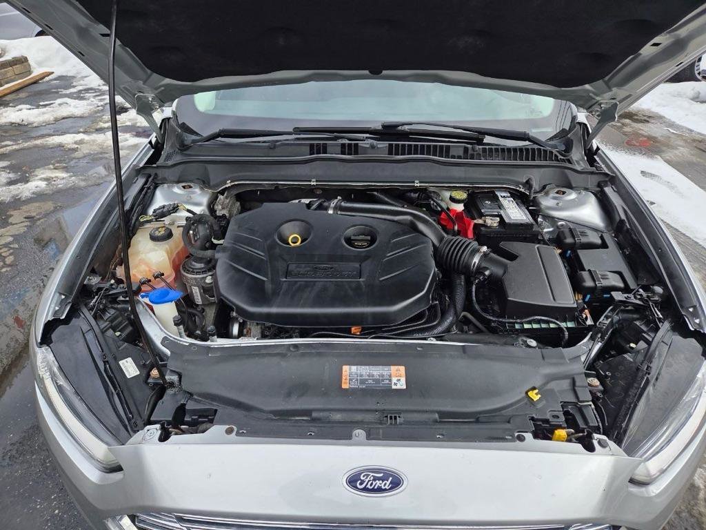 Used 2015 Ford Fusion SE w/ Equipment Group 201A FWD image 9