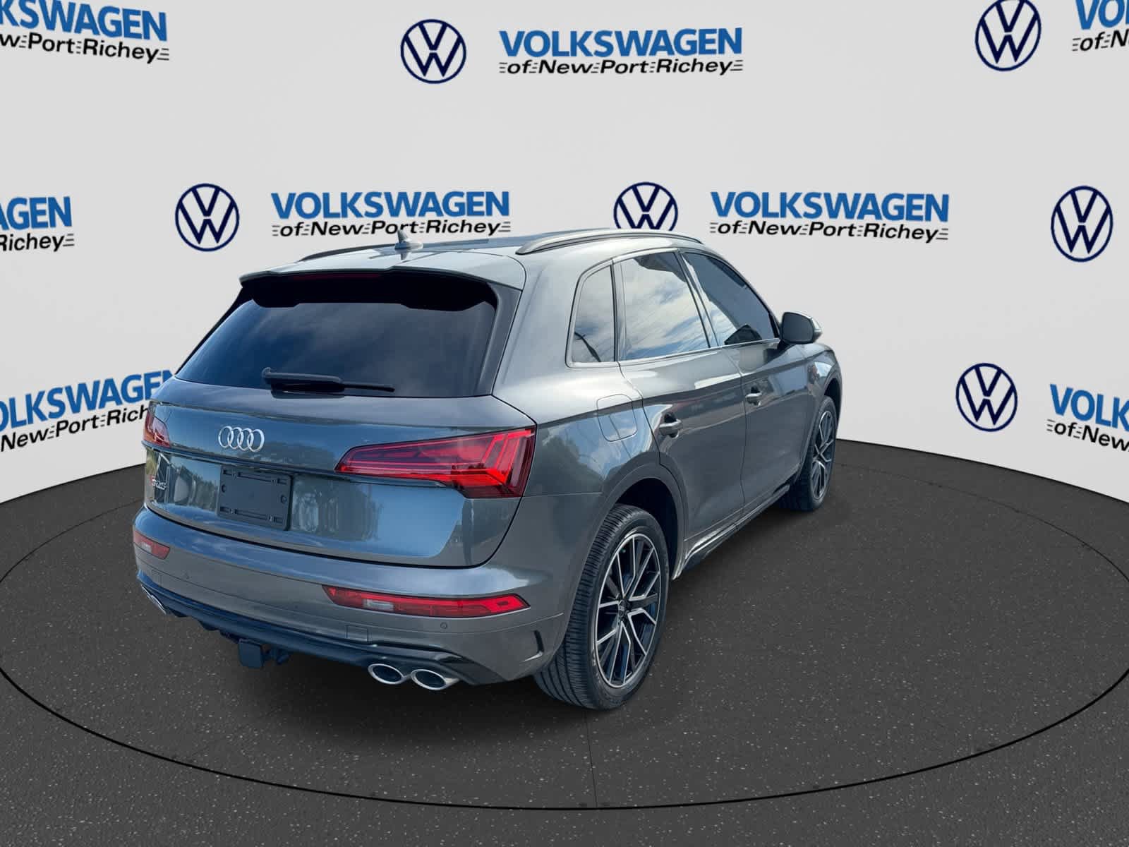 Used 2023 Audi SQ5 Premium Plus w/ Premium Plus Package AWD/4WD image 14