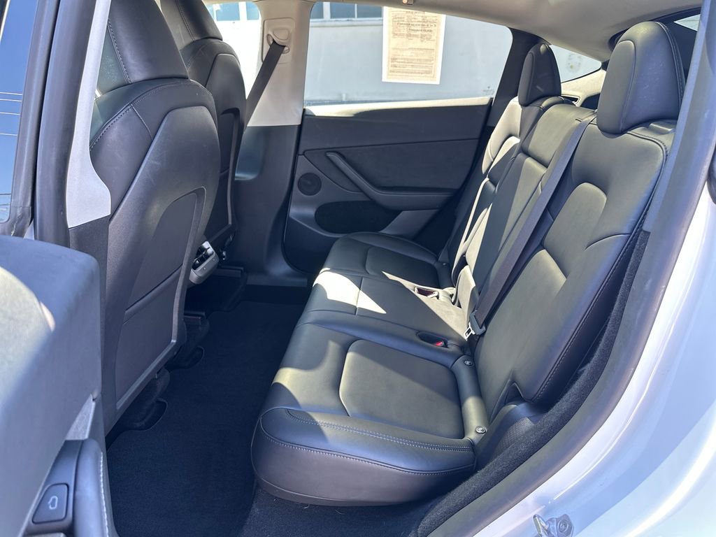 Used 2023 Tesla Model Y Performance image 14