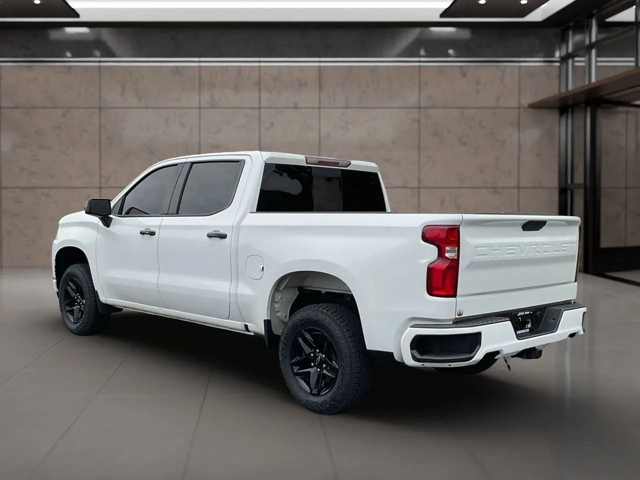 Used 2021 Chevrolet Silverado 1500 LT Trail Boss w/ Convenience Package II image 3