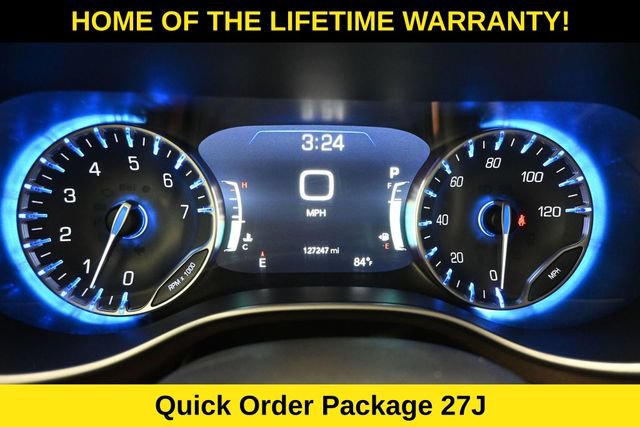 Used 2018 Chrysler Pacifica Touring-L Plus FWD image 17