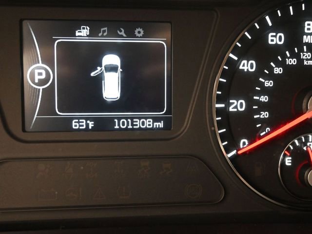 Used 2016 Kia Sorento LX w/ LX Convenience Package image 17