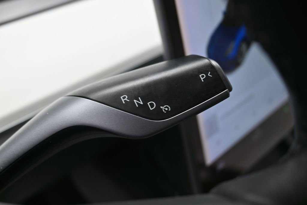 Used 2021 Tesla Model 3 Standard Range Plus image 23