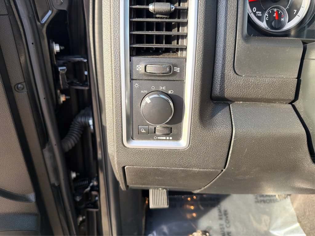 Used 2021 RAM 1500 Classic Warlock AWD/4WD image 18