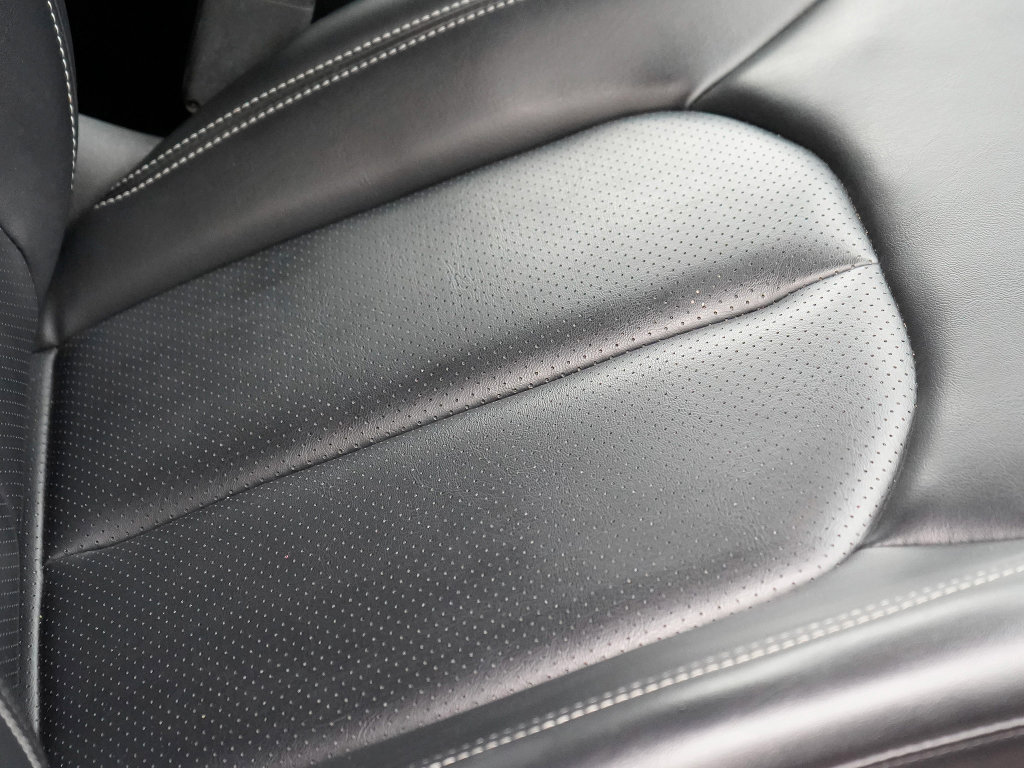 Used 2024 Chrysler Pacifica Limited image 28