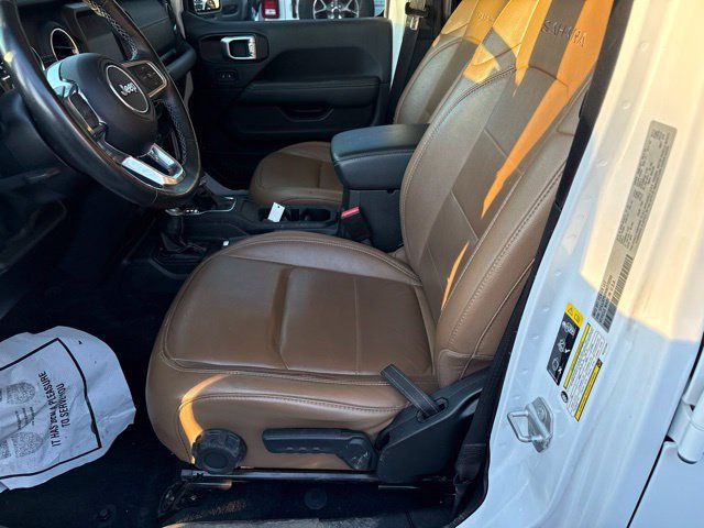 Used 2022 Jeep Wrangler Unlimited Sahara w/ Cold Weather Group AWD/4WD image 10