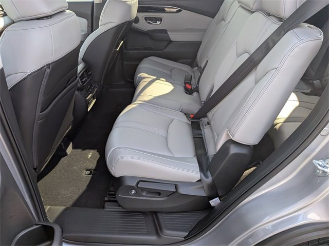 New 2025 Honda Pilot Touring image 25