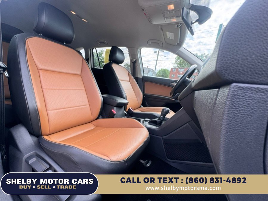 Used 2018 Volkswagen Tiguan SE AWD/4WD image 14