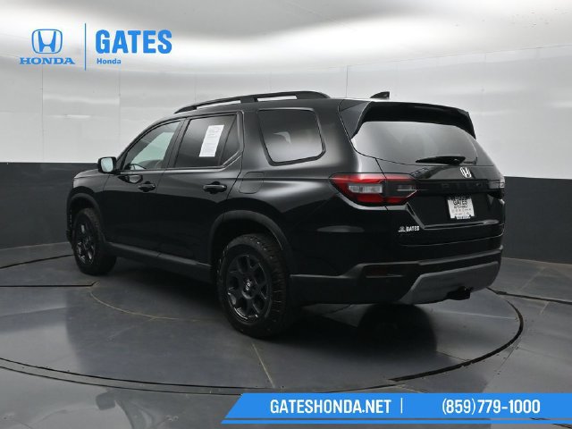 Certified 2025 Honda Pilot TrailSport image 8