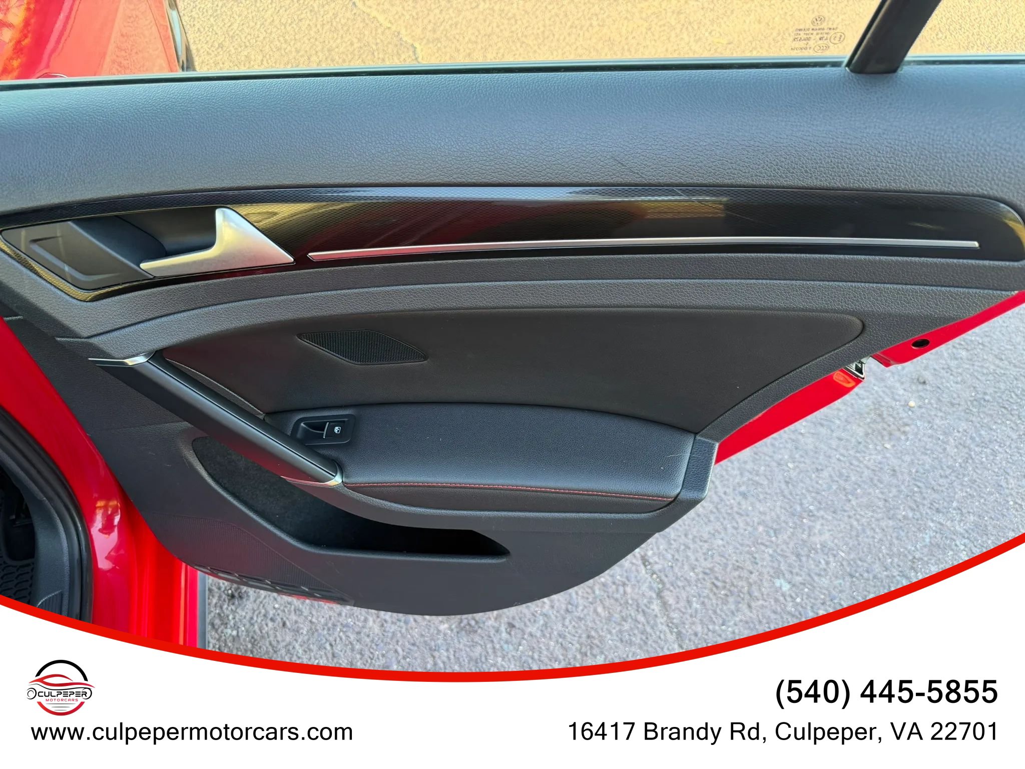 Used 2016 Volkswagen GTI SE w/ Lighting Package (SEL) FWD image 14