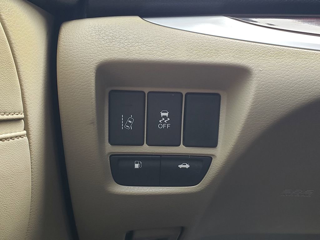 Used 2017 Acura TLX w/ Technology Package image 29
