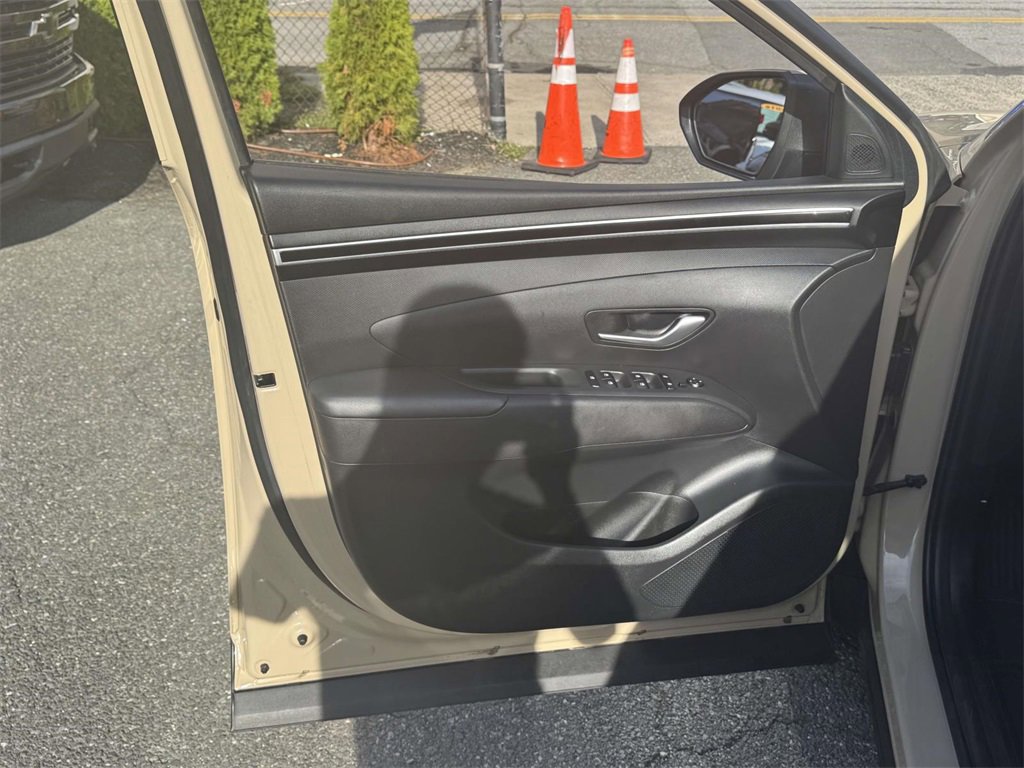 Used 2023 Hyundai Santa Cruz SE image 14